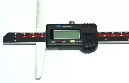 Digital depth gauge